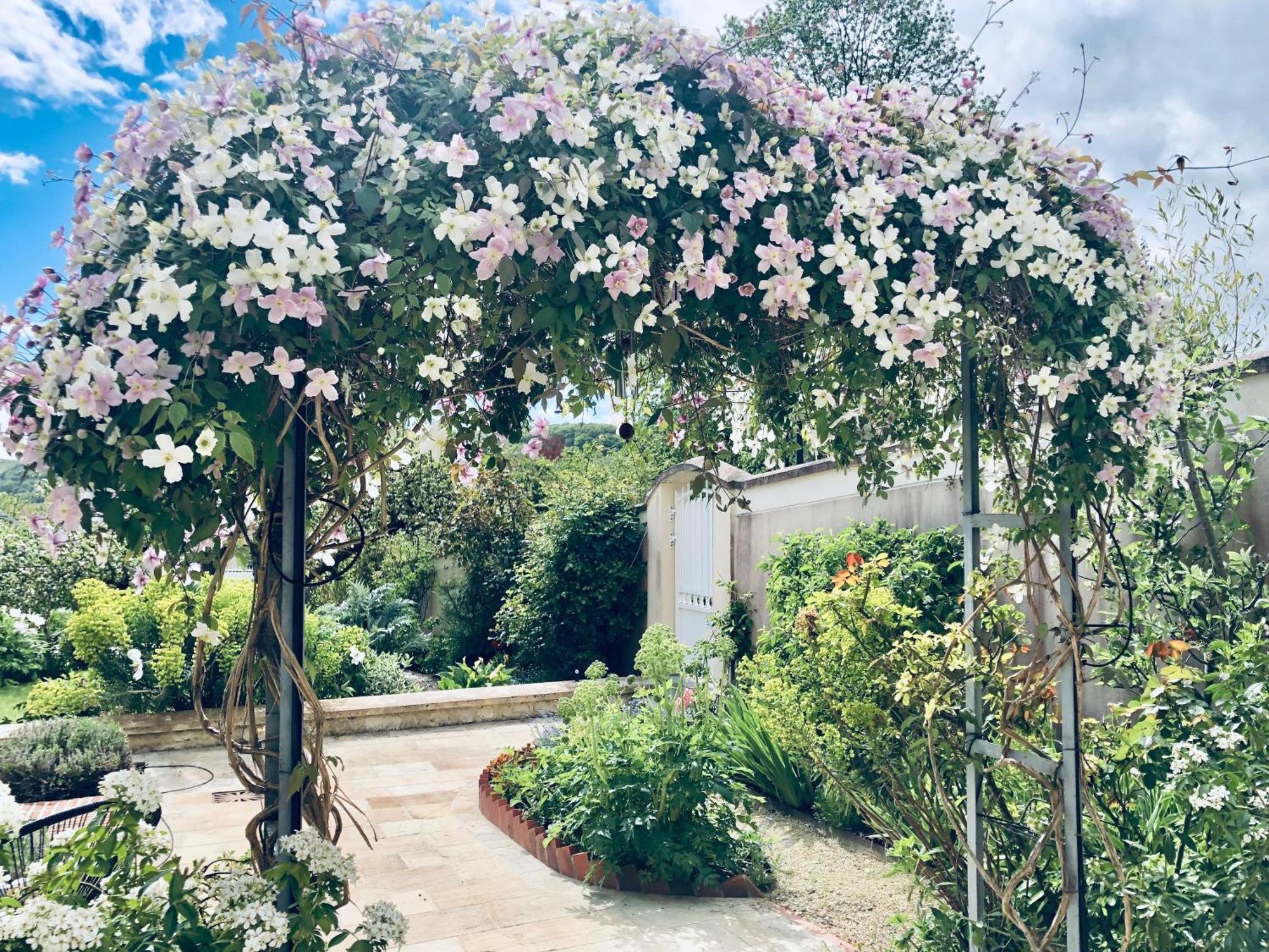 Les Grands Jardins Lodge Живерни Екстериор снимка